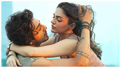 Saiyaara Full Movie Collection: ‘Saiyaara’ Box Office collection day 10: Ahaan Panday and Aneet Padda starrer soars on Sunday, Mohit Suri’s film earns Rs 247.25 crore in India |