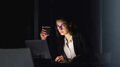 Working long hours? Here’s how it changes the brain |