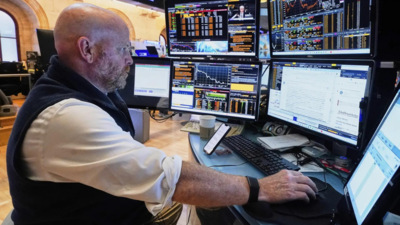 US market today: Stocks edge higher as Fed meet, China tariff talks weigh; JetBlue, SoFi jump while Merck, UnitedHealth drag