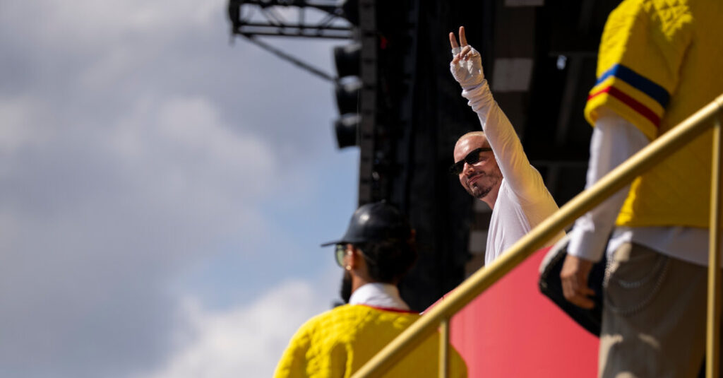 Putting Stars in the Sky With a Halftime Stage