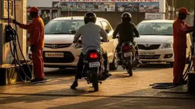 Fuel ban returns for older vehicles in Delhi: To be implemented from this date