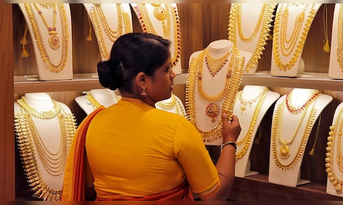 What’s keeping gold prices in check