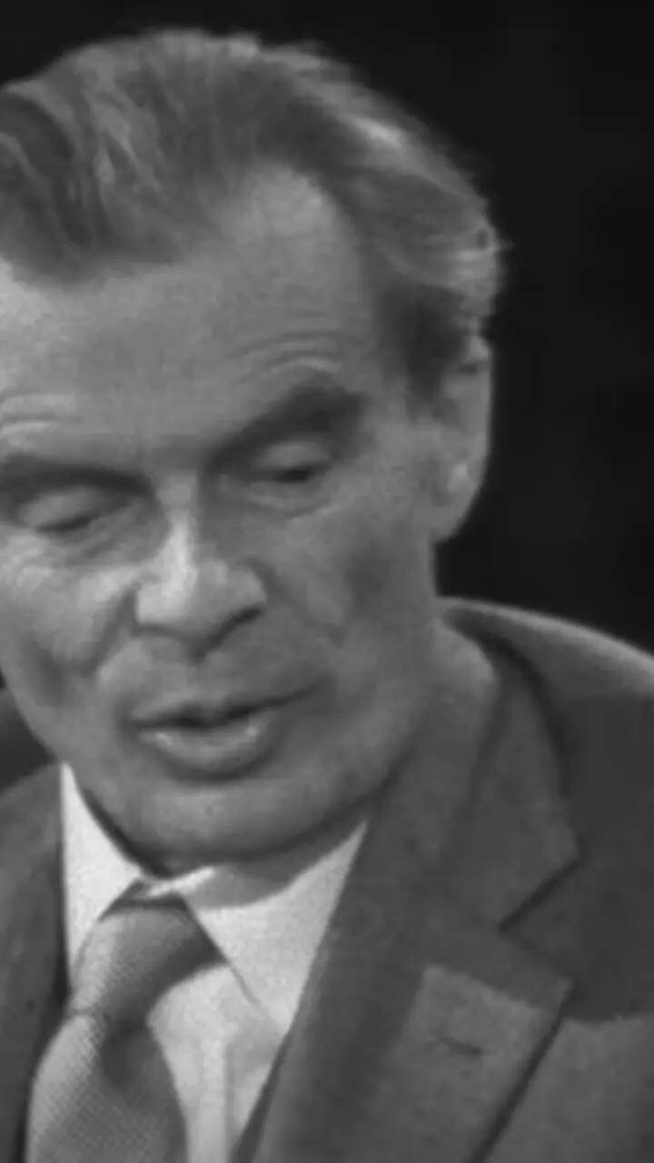 10 spine chilling lines from Aldous Huxley’s Brave New World