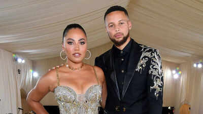 Stephen Curry’s wife Ayesha Curry’s seemingly annoyed reaction to him signing a kid’s jersey goes viral | NBA News