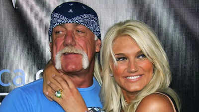 Brooke Hogan’s husband says Hulk Hogan made no effort to meet his grandkids before his demise: “There was no interest” | WWE News