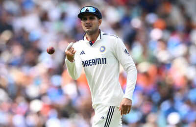 IND vs ENG 5th Test: Sunil Gavaskar surprises Shubman Gill with a thoughtful gift and a promise – Watch the wholesome moment | Cricket News