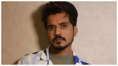 ‘Panchayat’ actor Aasif Khan quits smoking after suffering heart attack: ‘Don’t wait until you’re lying in a hospital bed to realise your mistakes’ |