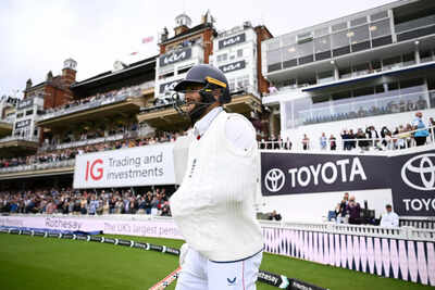 IND vs ENG 5th Test: Chris Woakes walks out to bat with his arm in a sling! Watch | Cricket News