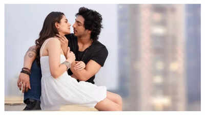 Mohit Suri, Ahaan Panday and Aneet Padda’s ‘Saiyaara’ becomes 16th biggest hit of Hindi cinema surpassing Salman Khan’s ‘Sultan’ and Deepika Padukone’s ‘Padmaavat’ | Hindi Movie News