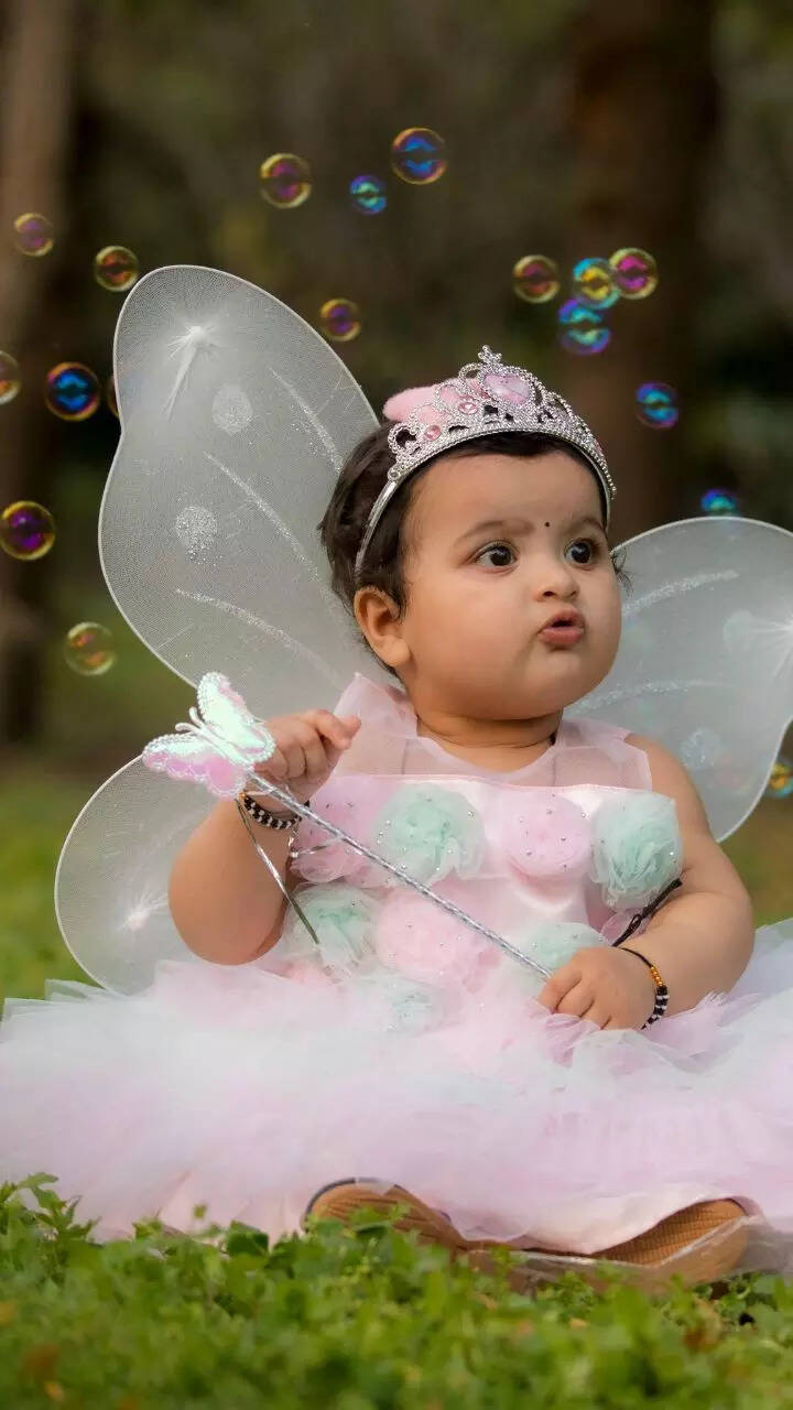 10 baby girl names that mean grace or elegance