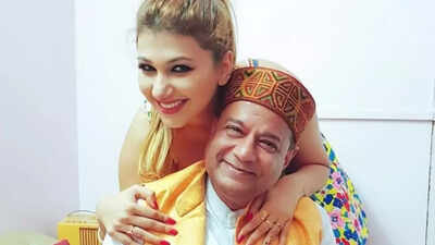 Netizens react as Anup Jalota says he was NEVER in a romantic relationship with Jasleen Matharu, call it ‘safed jhooth’ |