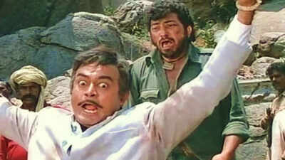 Farhan Akhtar reveals Javed Akhtar and Salim Khan changed the original ending of Sholay due to Emergency: ‘Thakur crushed Gabbar with his own feet’ | Hindi Movie News