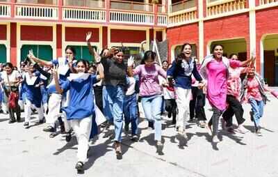 UP Board compartment result 2025: 100% pass in Class 10, over 2,100 Class 12 students fail despite second chance