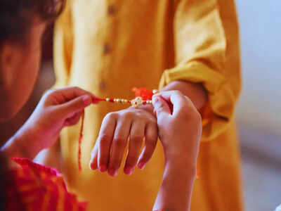 Happy Raksha Bandhan 2025: Top 60 Rakhi Wishes, Messages, and Quotes to Share with Your Siblings