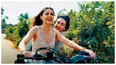 Mohit Suri, Ahaan Panday and Aneet Padda’s ‘Saiyaara’ needs little over Rs 6 crore to beat Salman Khan’s ‘Bajrangi Bhaijaan’ to become 14th biggest hit of Hindi Cinema | Hindi Movie News