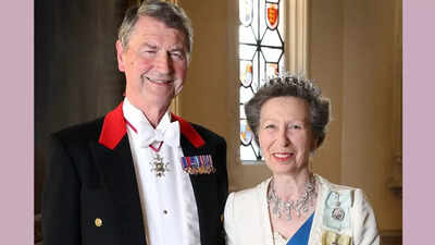 Princess Anne’s 75th birthday portrait: New hair, classic Festoon Tiara, and Sir Tim by her side