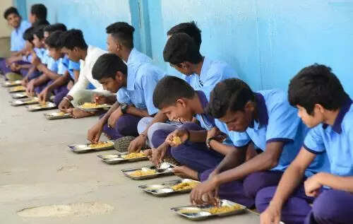 Banana or egg? Karnataka to seek parents’ consent on midday meal; choice to be taken during school admissions, ETEducation