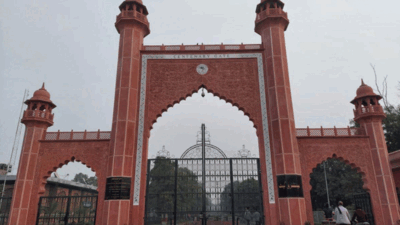 AMU students oppose 42% fee hike, demand urgent rollback to protect underprivileged learners