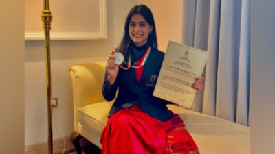 Watch: Manu Bhaker marks Independence Day with violin tribute to the national anthem | More sports News