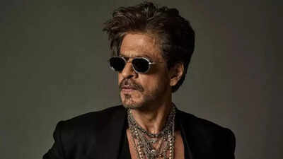 Shah Rukh Khan gives a befitting reply to fan asking, ‘Bhai ab umar ho gayi, retirement le lo’: ‘Bhai, tere sawaalon ka bachpana jab chala jaaye…’ | Hindi Movie News