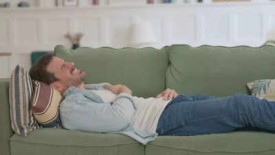 Could sleeping with a fan on cause heart attacks? Understanding the potential heart health dangers |