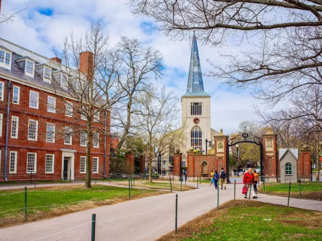 Harvard Cuts Off 900 Graduate Students from Union, Igniting Controversy Over Employment Status, ETEducation