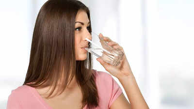 Control blood sugar naturally by drinking a glass of water before meals daily: Study |