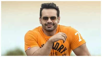 After Joe Jonas’ mile-high club revelation, YouTuber Gaurav Taneja recalls Bollywood stars entering cockpit: ‘You won’t hear these stories in the media’ |