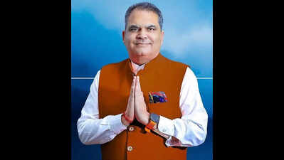 UK MP Dhesi meets NRI affairs minister, discusses issues affecting overseas Punjabis | Chandigarh News