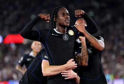 No Cole Palmer, no problem! Chelsea thrash West Ham 5-1 to pile pressure on former boss Graham Potter | Football News