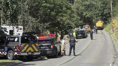 School bus carrying junior football team crashes near Pittsburgh; 21 hospitalised; probe under way | World News