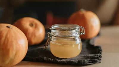 8 things you should never clean with vinegar |