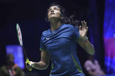 World Badminton Championships: PV Sindhu, Satwik-Chirag enter Round of 16 | Badminton News