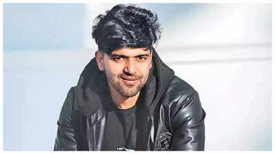 Guru Randhawa slammed for song Azul, hits back with a cryptic post: ‘Jado mein sab nu khush karn lagga…’ |