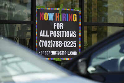 US job market: Fewer Americans filed for jobless benefits; applications fell to 229,000