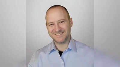 Charles Borges education qualification: MIT astrophysics, aerospace master’s, and an MBA that built a data visionary