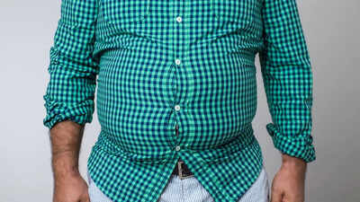 Dangerous effects of wearing tight clothes on your skin, blood circulation, and digestion |