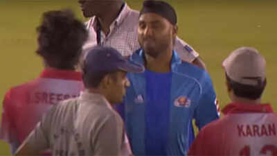 Unseen video: Harbhajan Singh nearly punched Sreesanth in IPL 2008 – WATCH | Cricket News