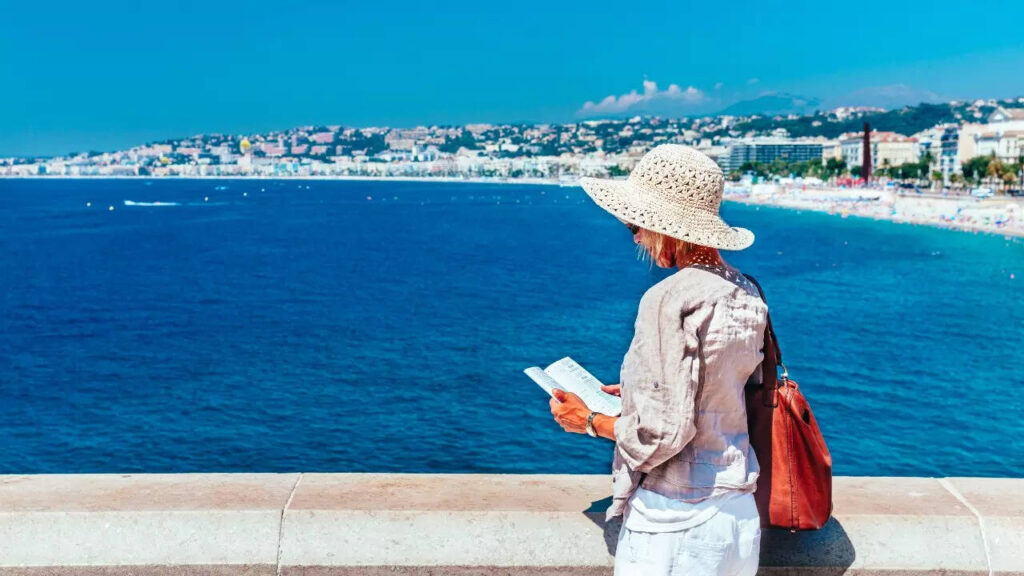 8 tourist scams that could ruin your trip (and how to outsmart every single one)