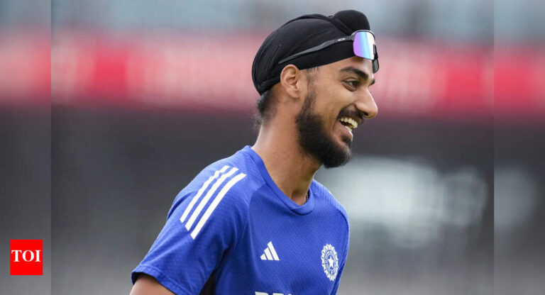 IND vs ENG: After denied Test debut in 5th Test, India pacer Arshdeep Singh poses with family in London – see pic | Cricket News