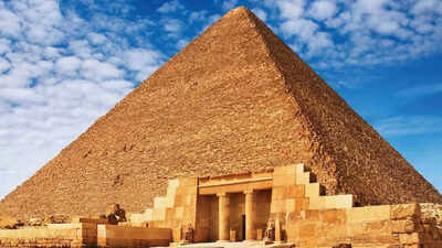 Tiny robot captures secrets of the Great Pyramid: Exploring Queen’s hidden Chamber for the first time | World News