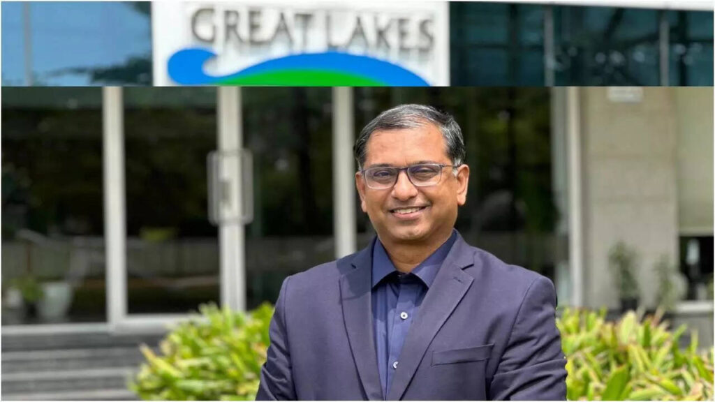 Navigating between tradition and transformation in education, ETEducation