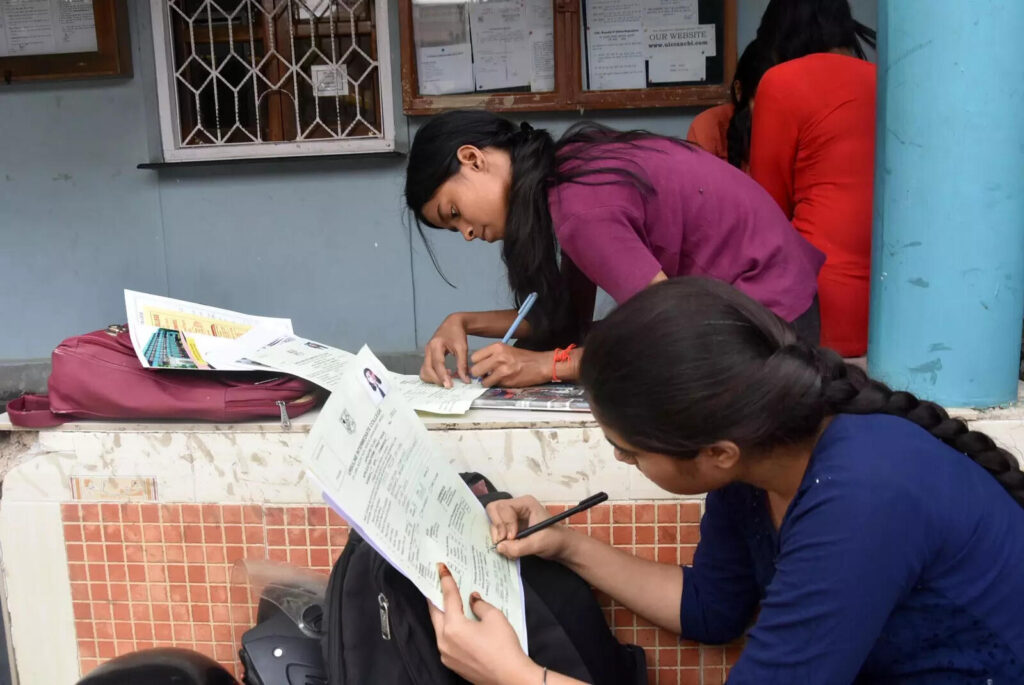 Maharashtra Engineering Colleges Face 18% Vacancy Crisis, ETEducation