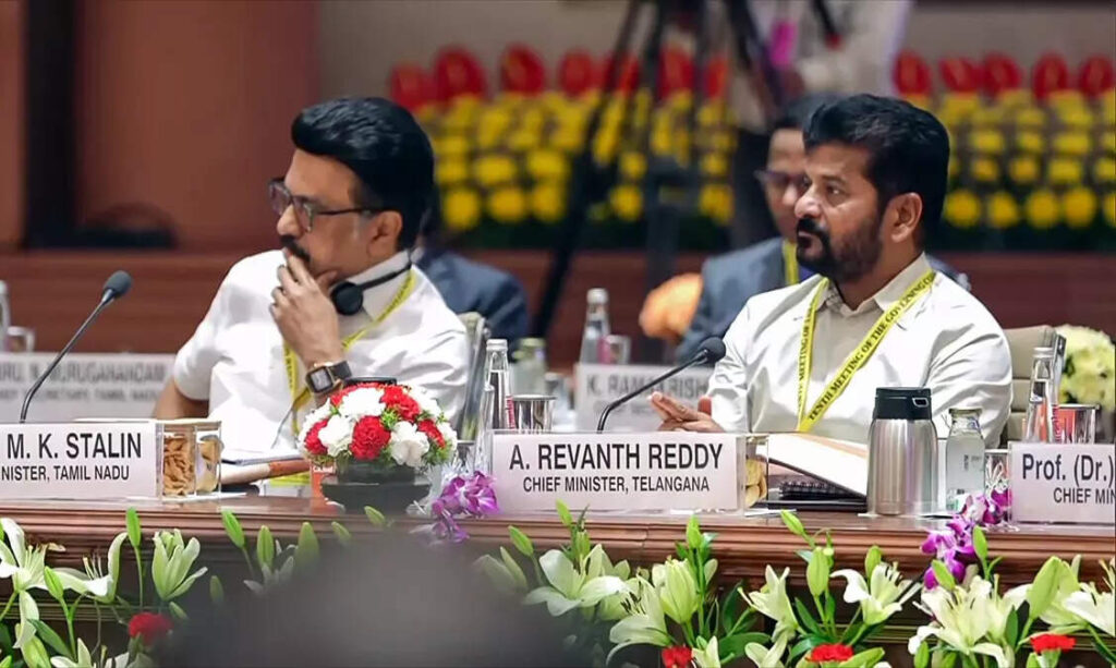 Tamil Nadu, Telangana CMs inaugurate expansion of Rs 1,000 monthly assistance scheme for college students, ETEducation