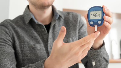 How to balance blood sugar levels naturally (even if one is not a diabetic), according to a longevity doctor