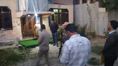 Terror crime case: J&K police’s Counter Intelligence Wing conducts raids across Valley; Srinagar, Pulwama and Anantnag included | India News