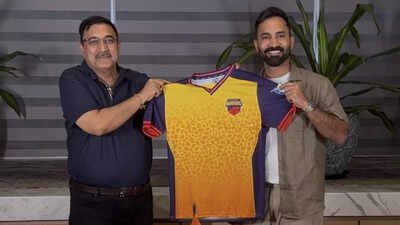 Dinesh Karthik joins Sharjah Warriorz ahead of ILT20 Season 4 | Cricket News