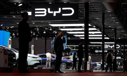 BYD shares decline nearly 4% after report states Berkshire Hathaway offloaded entire stake