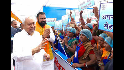 Nitish launches projects worth over Rs 820 crore in Bhagalpur, Khagaria | Patna News