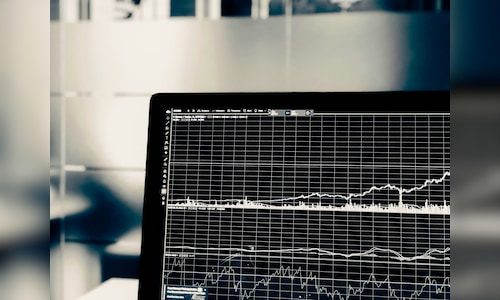 Bajaj Finance Q2 Update | AUM up by ₹20,800 crore, deposits book increase 5.5% to ₹69,750 crore